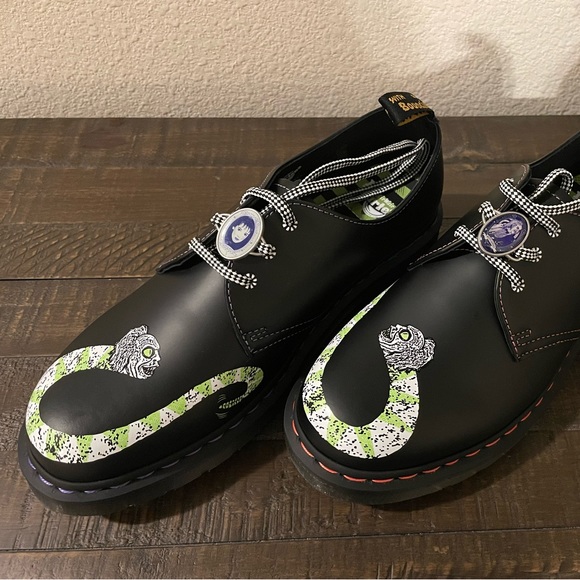 NWT Dr. Martens x Beetlejuice collaboration Men’s 11 / Women’s 12 - Picture 3 of 8